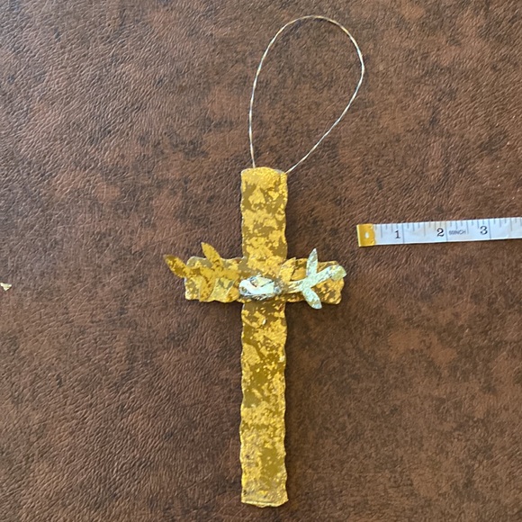 Thin Metal Cross/Ornament with Dove in a Nest - Picture 7 of 7